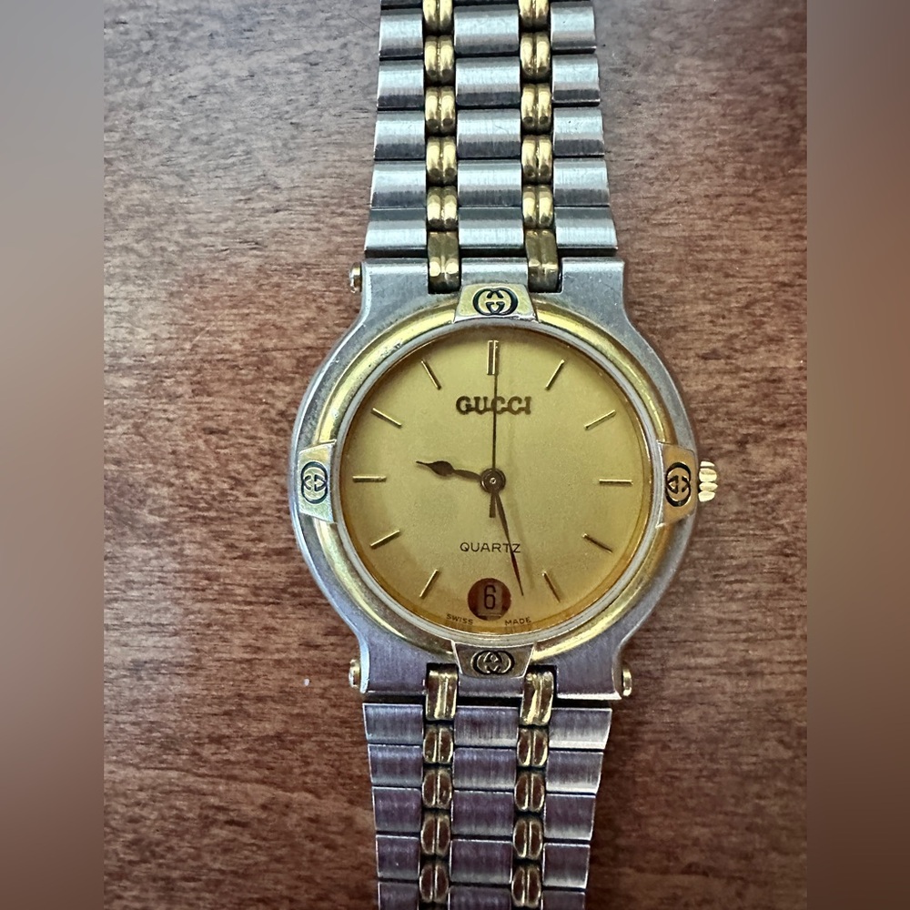 Gucci 9000M Two-Tone Vintage Watch